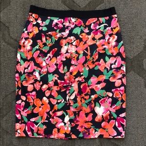 Ann Taylor navy floral skirt with Size 10